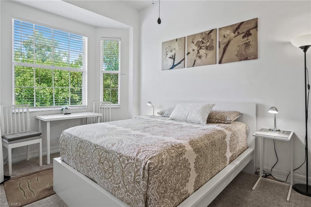 6817 Eagle ST, FORT MYERS FL 33966-21