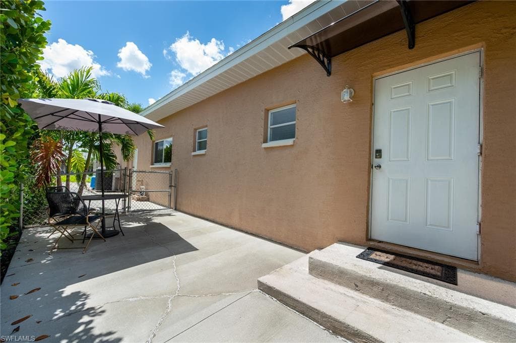 6817 Eagle ST, FORT MYERS FL 33966-32