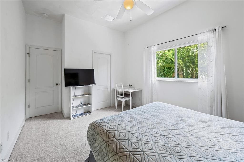 6817 Eagle ST, FORT MYERS FL 33966-24