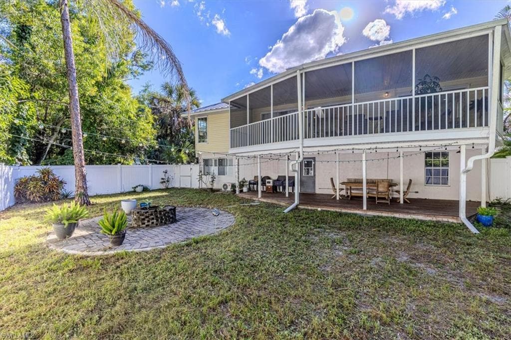 3618 Cottage Club LN, NAPLES FL 34105-22