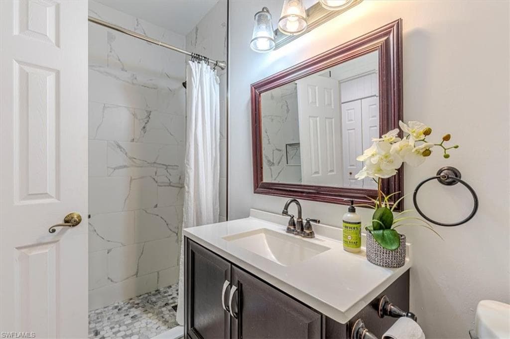3618 Cottage Club LN, NAPLES FL 34105-12