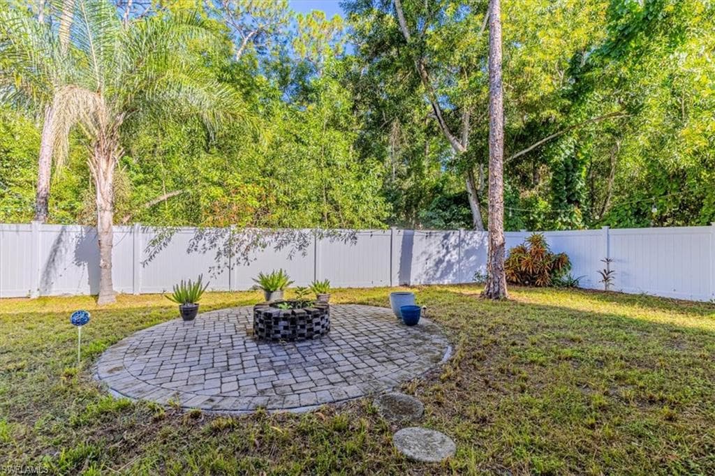 3618 Cottage Club LN, NAPLES FL 34105-21