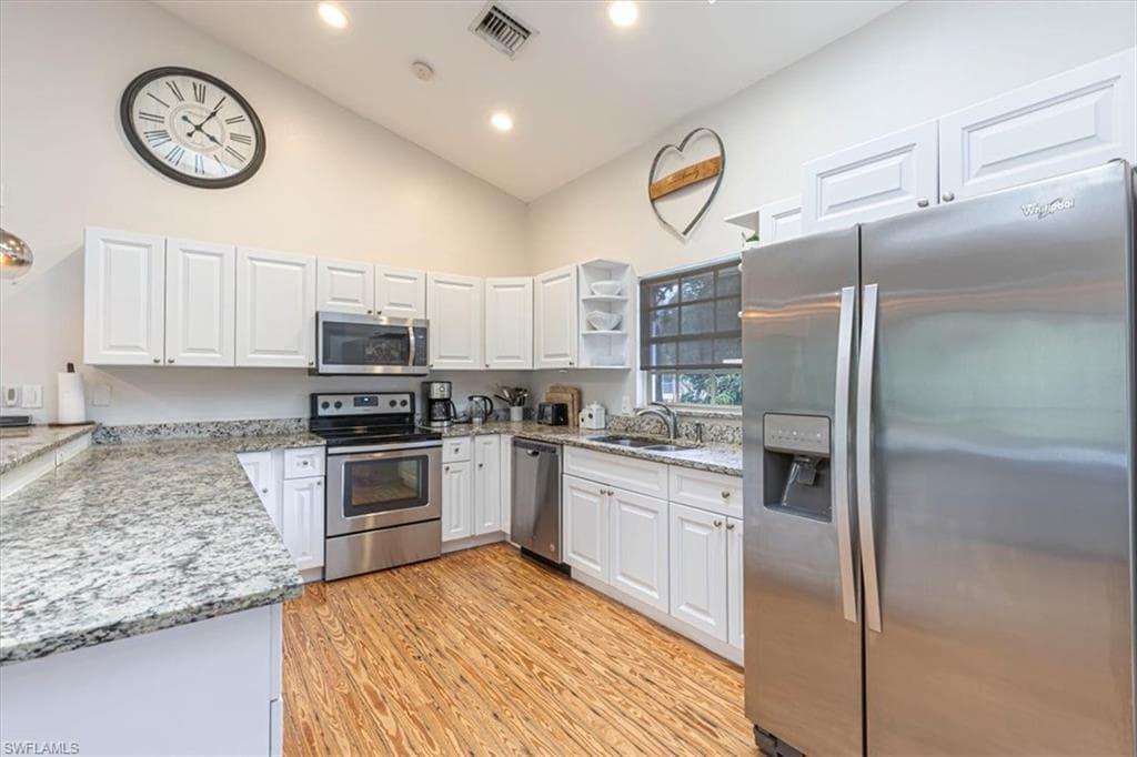 3618 Cottage Club LN, NAPLES FL 34105-4