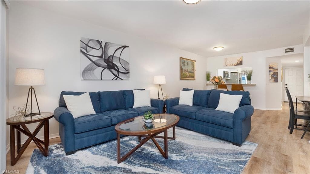 4957 Pepper CIR # C104, NAPLES FL 34113-4