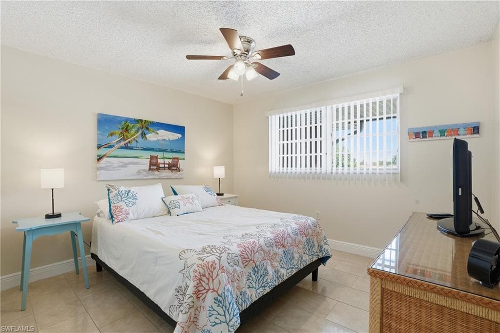 5435 Rattlesnake Hamm RD # 304, NAPLES FL 34113-9