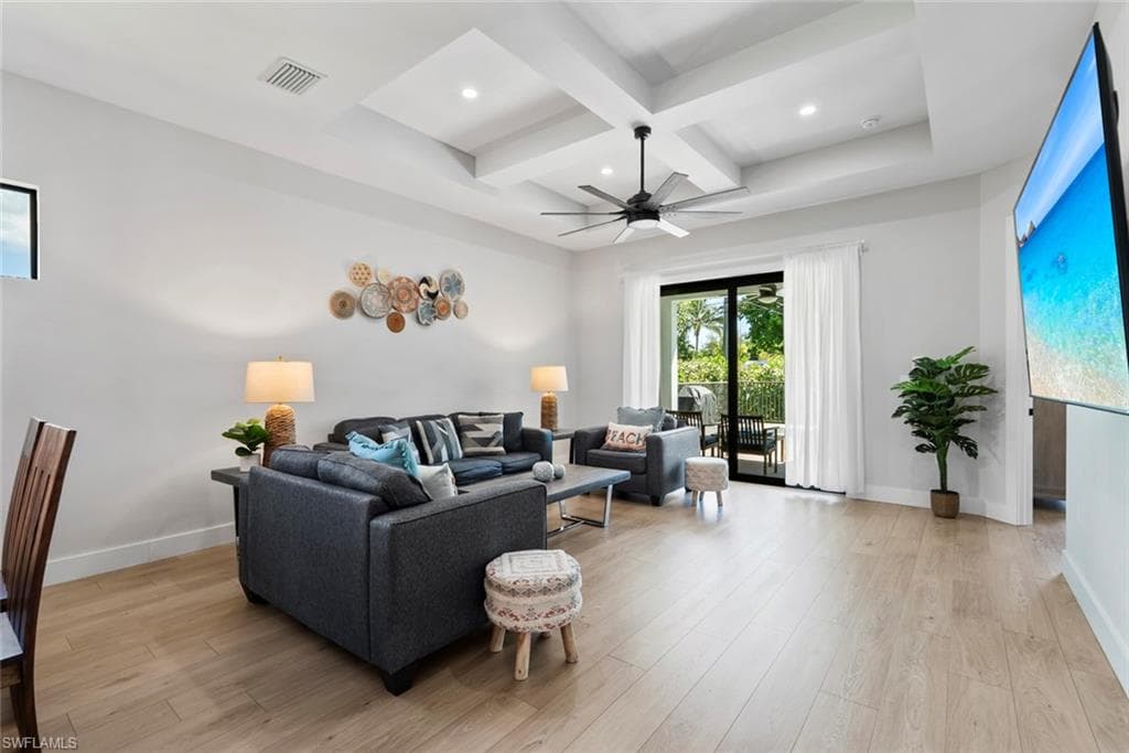 3552 Hibiscus AVE, NAPLES FL 34104-15