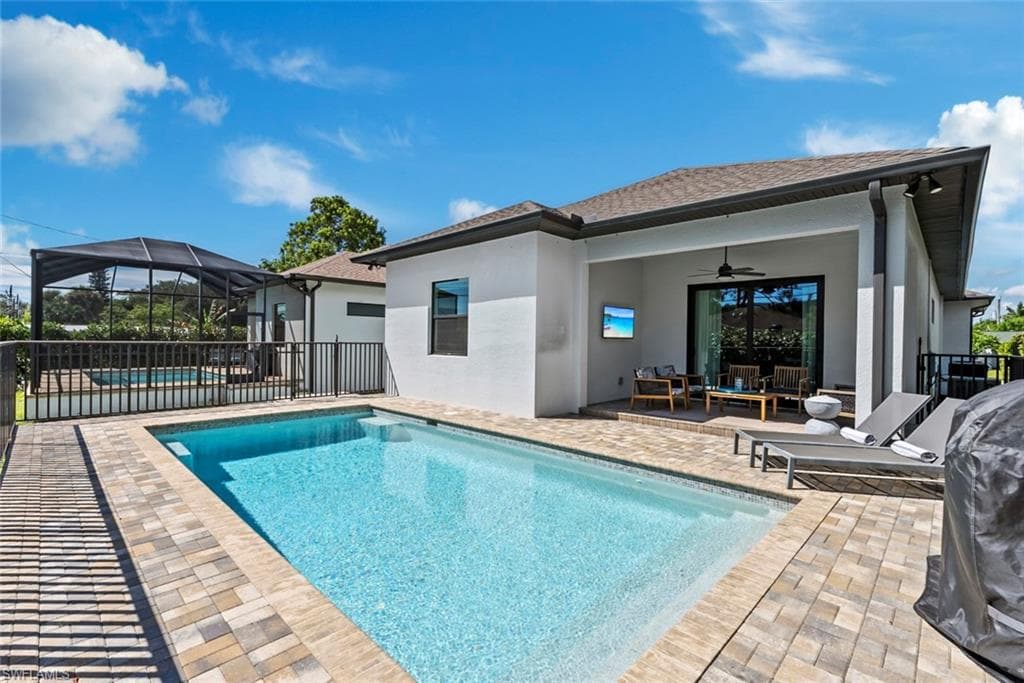 3552 Hibiscus AVE, NAPLES FL 34104-29
