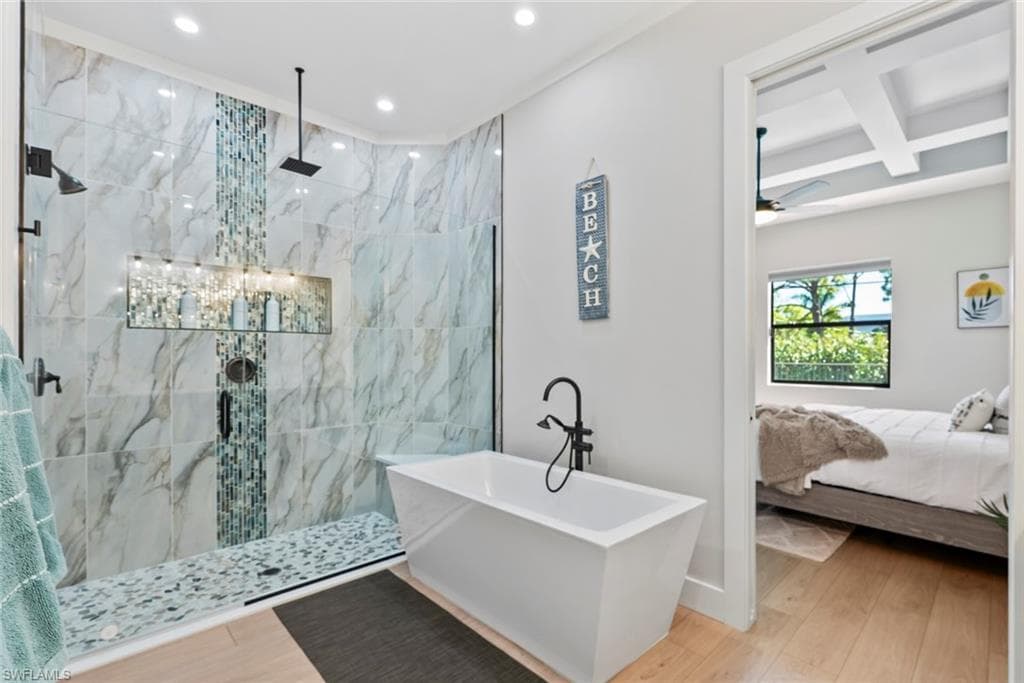 3552 Hibiscus AVE, NAPLES FL 34104-24