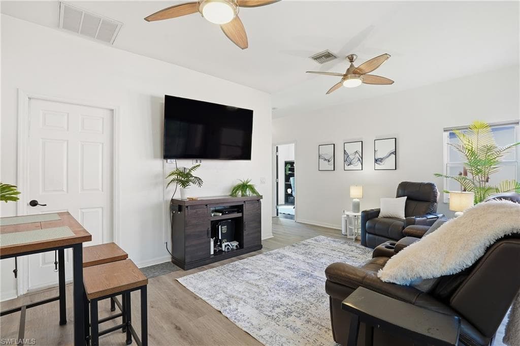 10733 Rio Mar CIR, ESTERO FL 33928-3