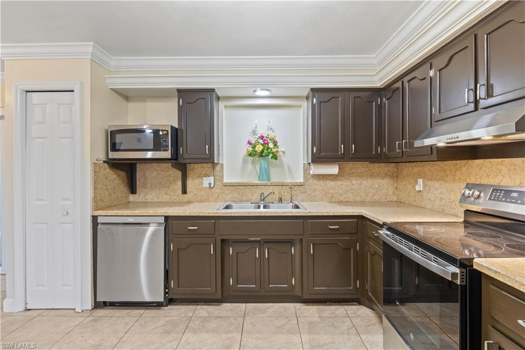 2248 Ephraim AVE, FORT MYERS FL 33907-12