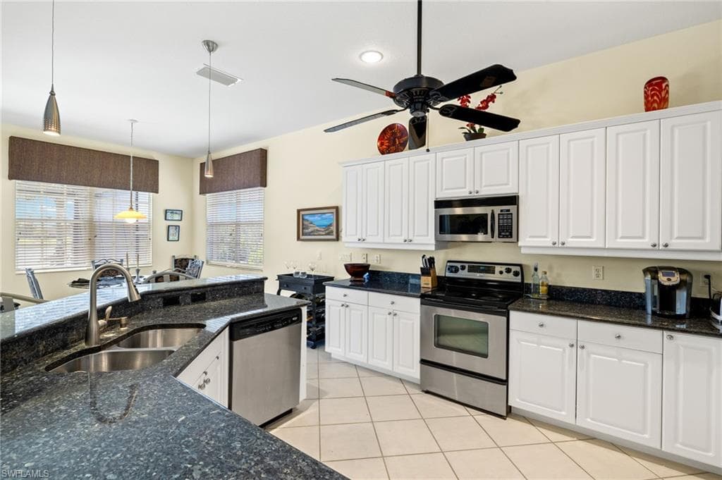 8913 Dartmoor WAY, FORT MYERS FL 33908-15