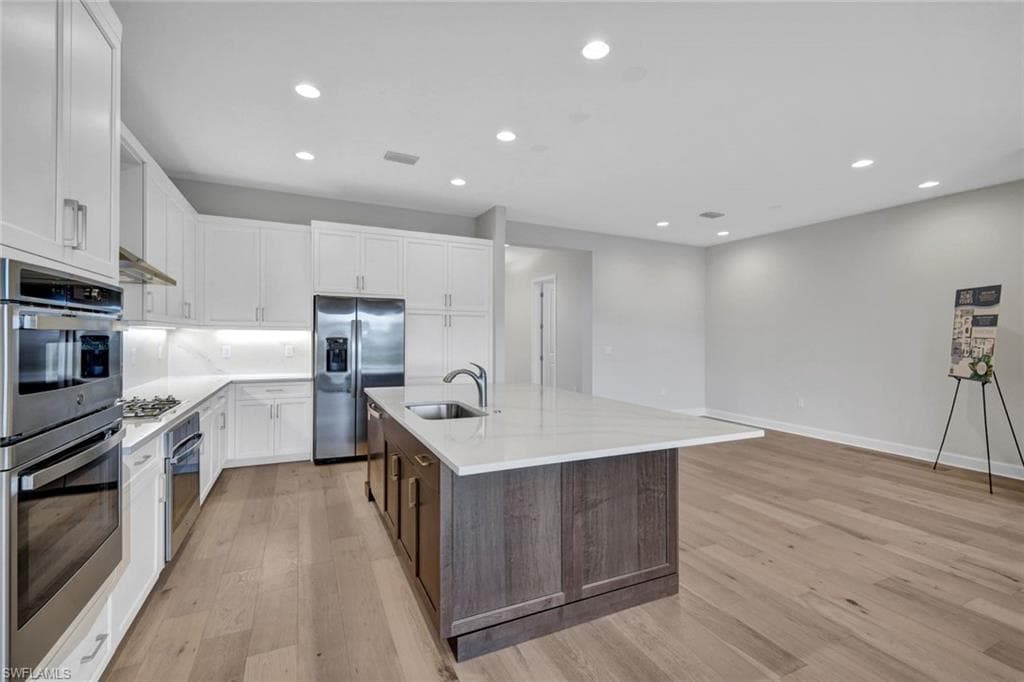 12704 Caballo CT, ESTERO FL 33928-8