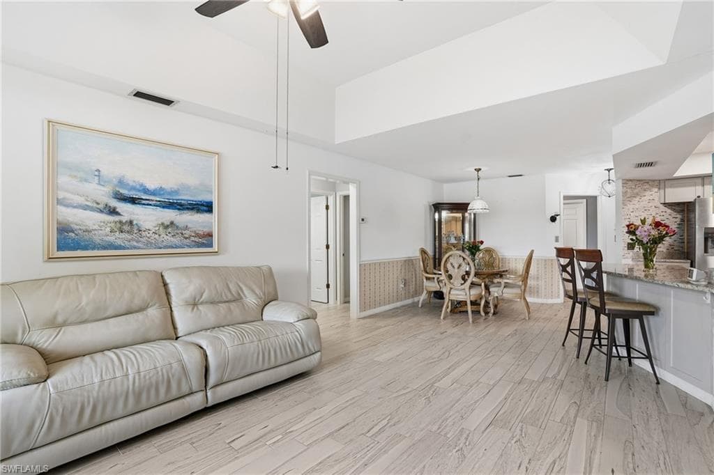 9542 Campbell CIR, NAPLES FL 34109-9