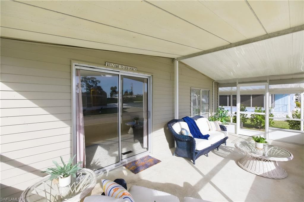 515 Blossom CT, NORTH FORT MYERS FL 33917-33