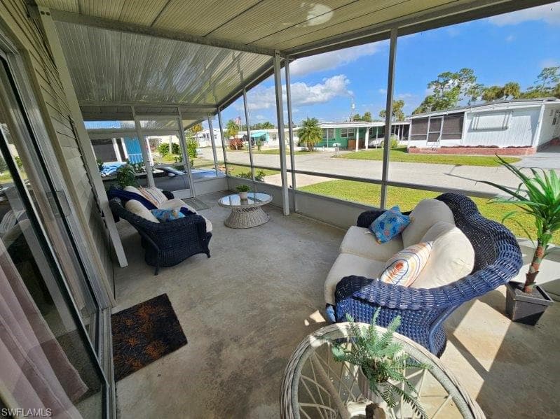 515 Blossom CT, NORTH FORT MYERS FL 33917-24