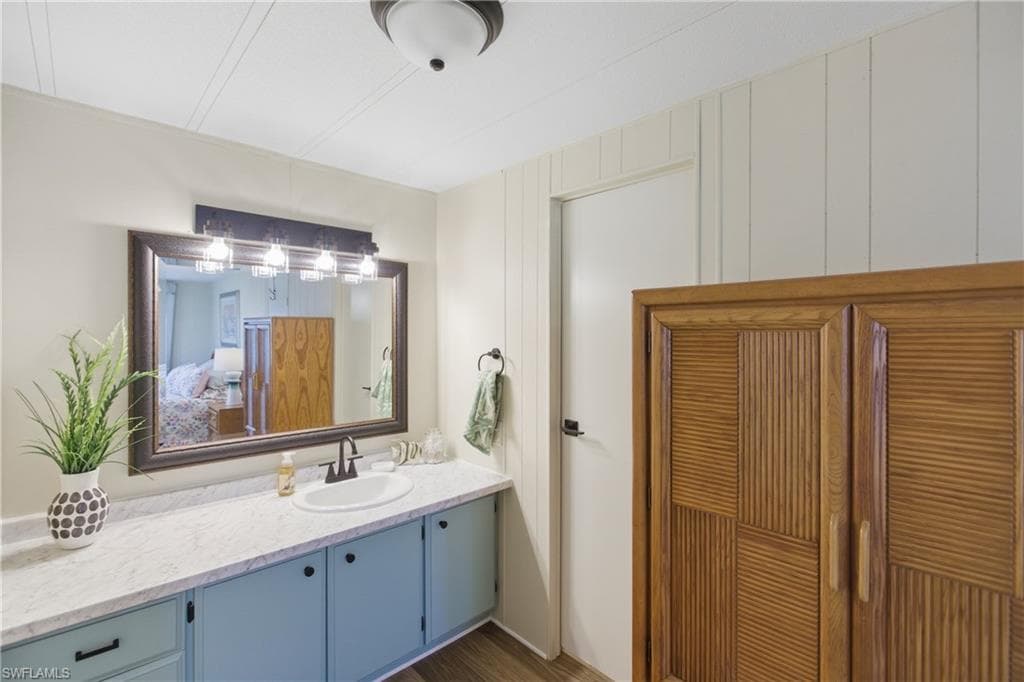 515 Blossom CT, NORTH FORT MYERS FL 33917-20