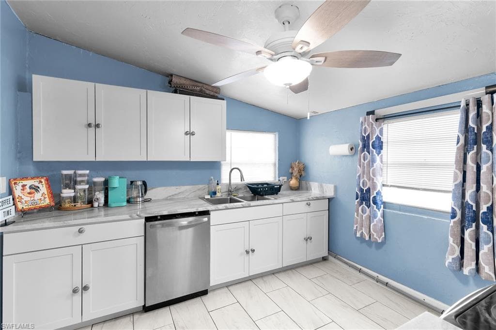 16200 Cathy CT, FORT MYERS FL 33908-16