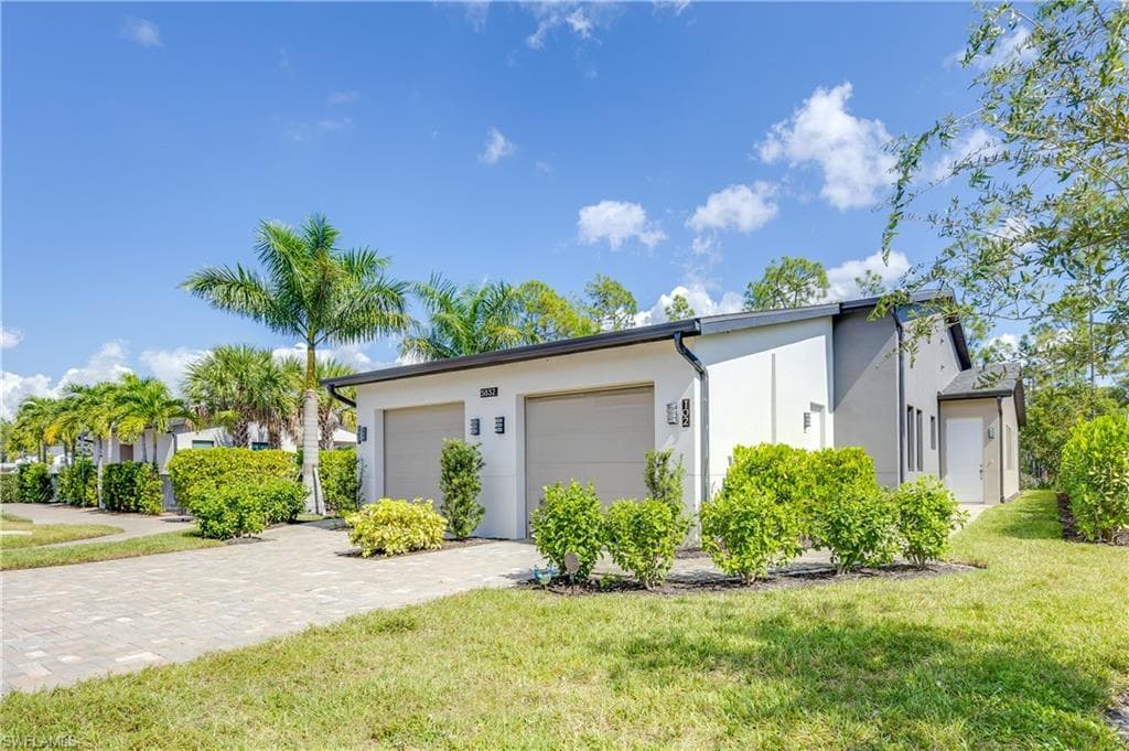 5832 Jasper WAY # 102, NAPLES FL 34112-22