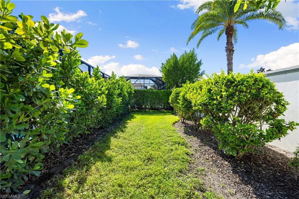 10137 Florence CIR, NAPLES FL 34119-37