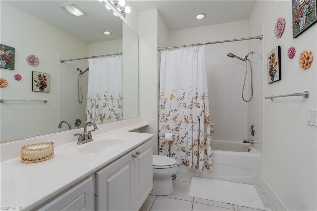28700 Alessandria CIR, BONITA SPRINGS FL 34135-27