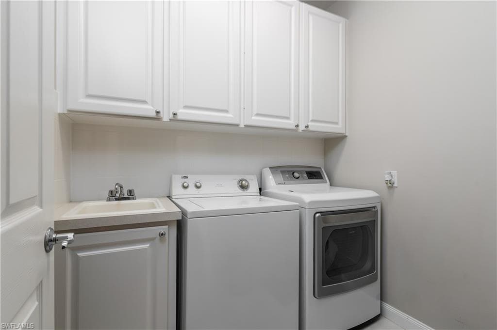 28700 Alessandria CIR, BONITA SPRINGS FL 34135-30