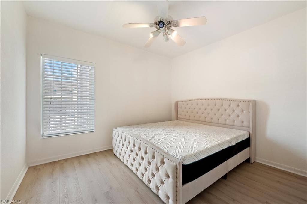 3250 Cypress Glen WAY # 413, NAPLES FL 34109-11