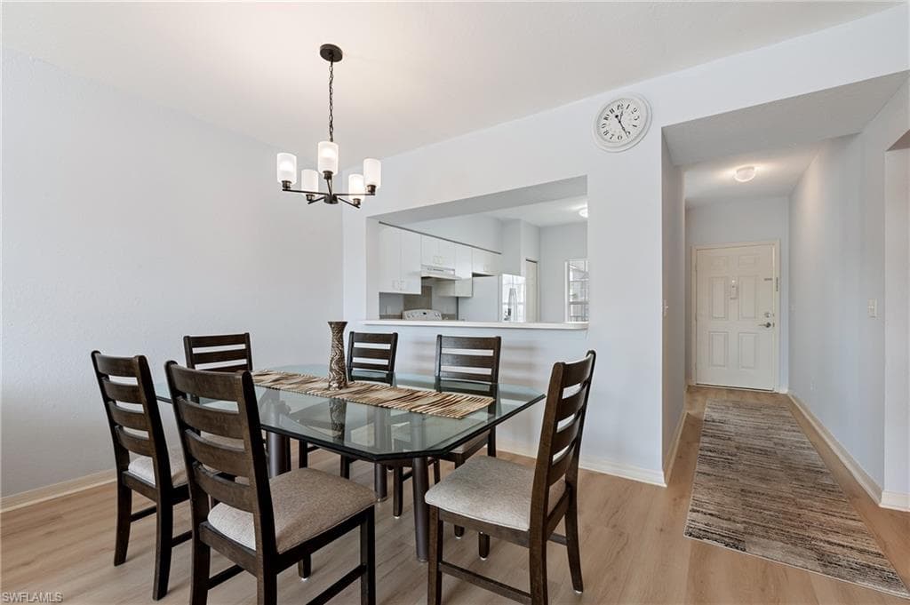 3250 Cypress Glen WAY # 413, NAPLES FL 34109-4