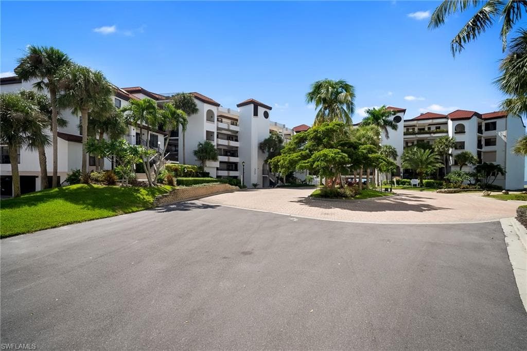 523 La Peninsula BLVD # 523, NAPLES FL 34113-19