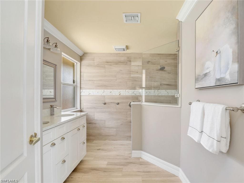 11526 Forest Mere DR, BONITA SPRINGS FL 34135-11