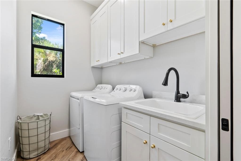 3530 Hibiscus AVE, NAPLES FL 34104-6