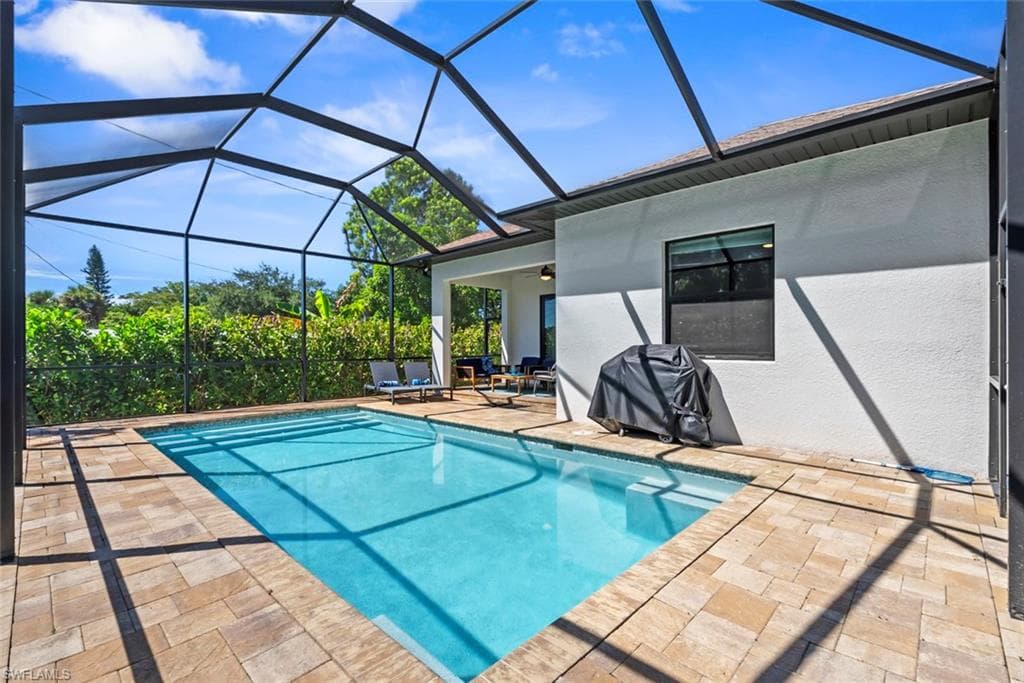3530 Hibiscus AVE, NAPLES FL 34104-23