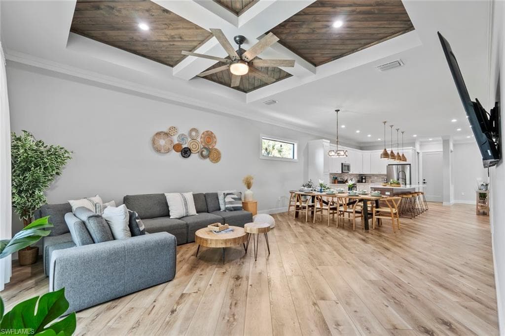 3530 Hibiscus AVE, NAPLES FL 34104-14