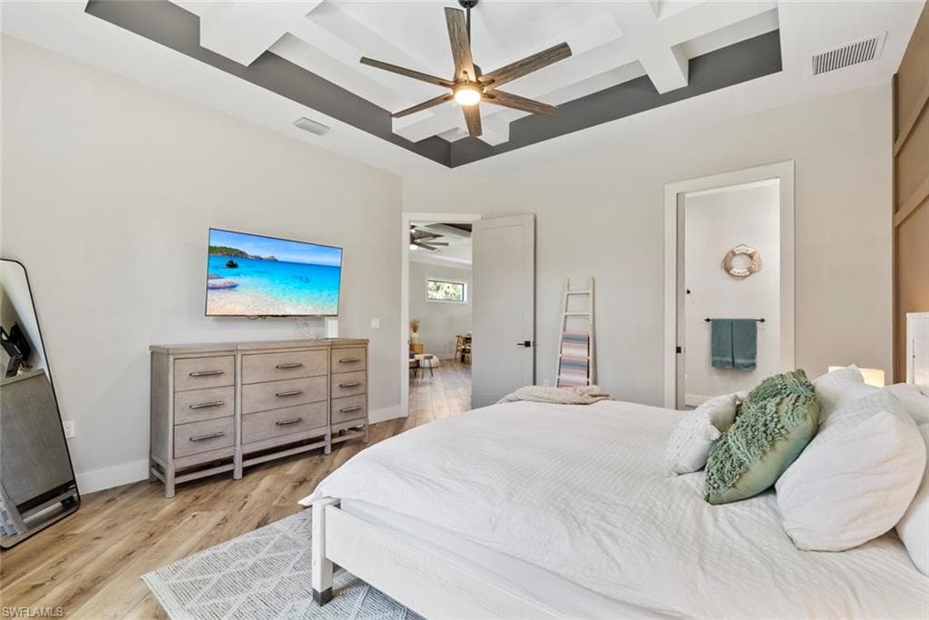 3530 Hibiscus AVE, NAPLES FL 34104-18