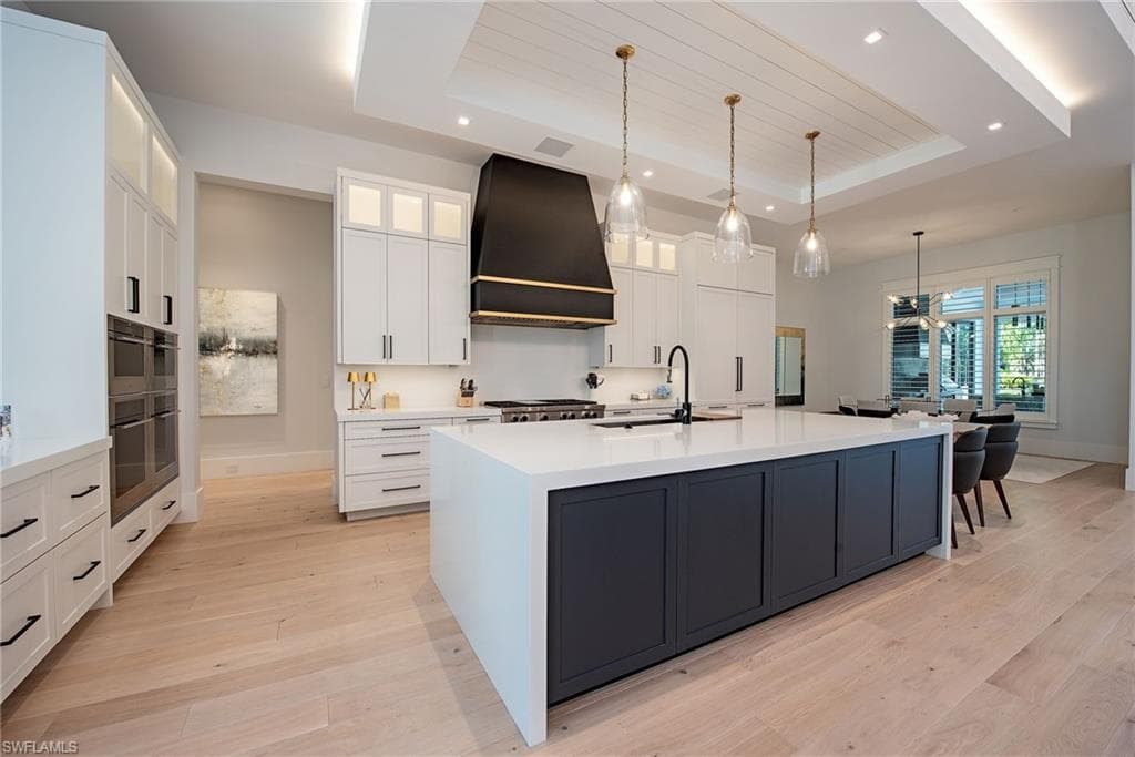 2191 Coach House LN, NAPLES FL 34105-12