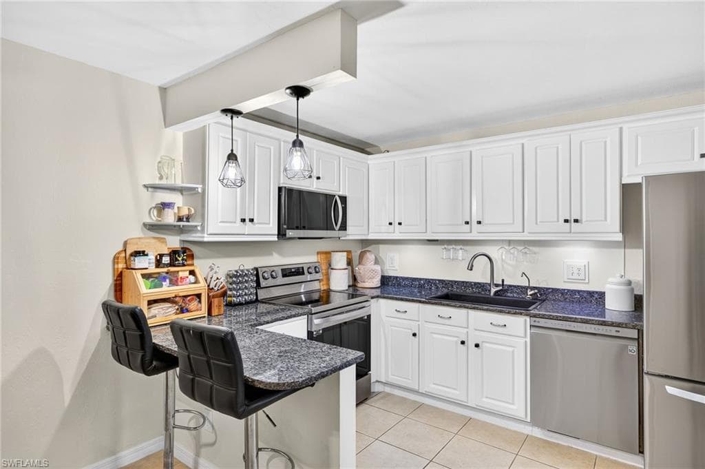 1544 Park Meadows DR # 4, FORT MYERS FL 33907-8