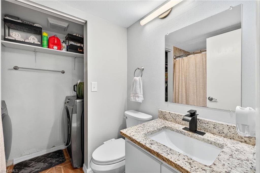 1544 Park Meadows DR # 4, FORT MYERS FL 33907-14