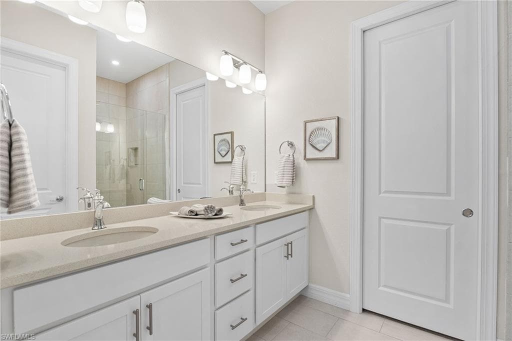 238 Indies DR E # 201, NAPLES FL 34114-11