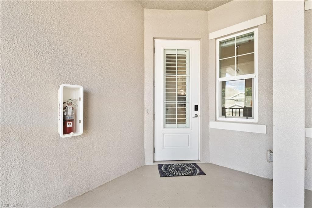 238 Indies DR E # 201, NAPLES FL 34114-25