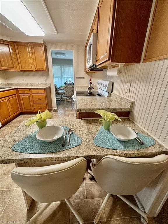 511 Pine Tree CT, NORTH FORT MYERS FL 33917-5