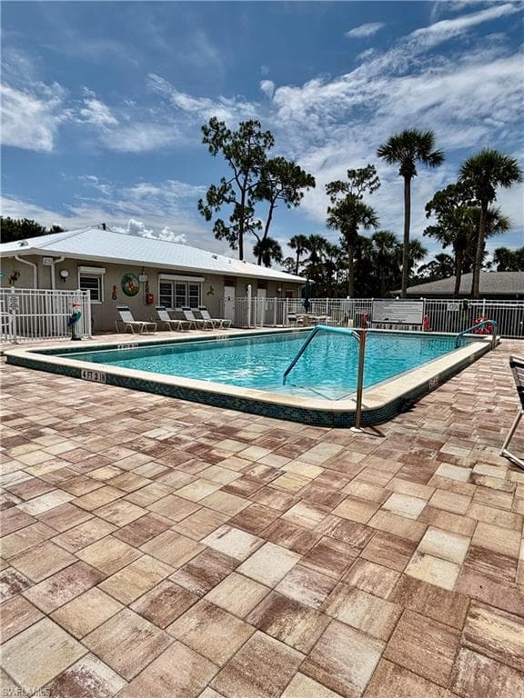 511 Pine Tree CT, NORTH FORT MYERS FL 33917-29