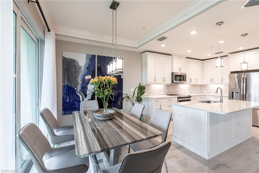 2319 Sawyers Hill RD # 703, NAPLES FL 34120-11