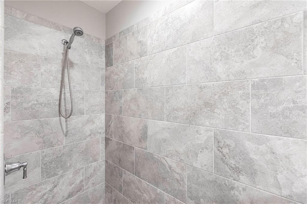 2319 Sawyers Hill RD # 703, NAPLES FL 34120-21
