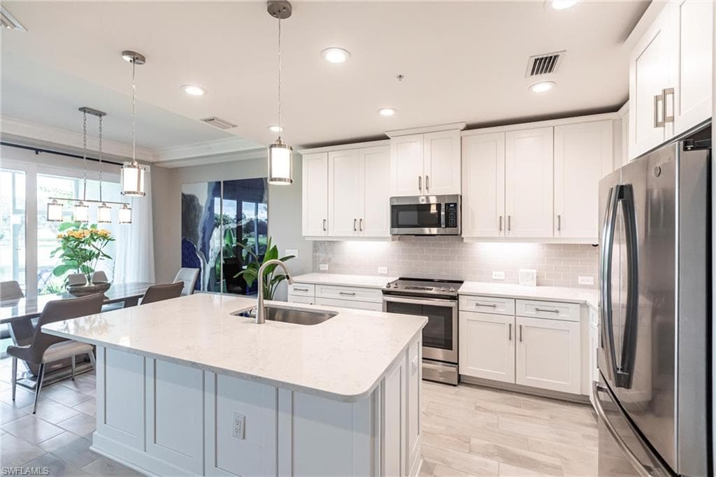 2319 Sawyers Hill RD # 703, NAPLES FL 34120-6