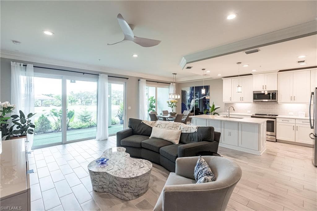 2319 Sawyers Hill RD # 703, NAPLES FL 34120-4