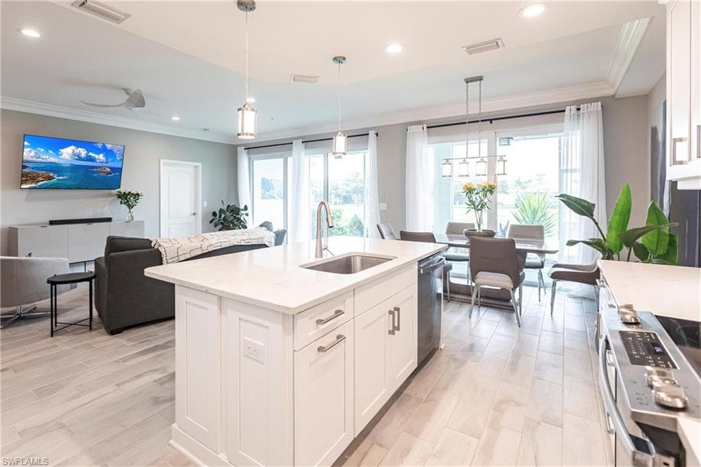 2319 Sawyers Hill RD # 703, NAPLES FL 34120-7