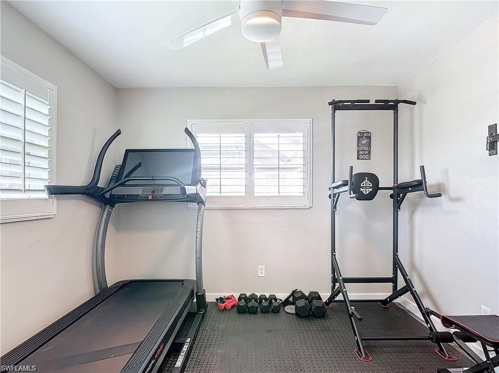 2818 SE 17th PL, CAPE CORAL FL 33904-24