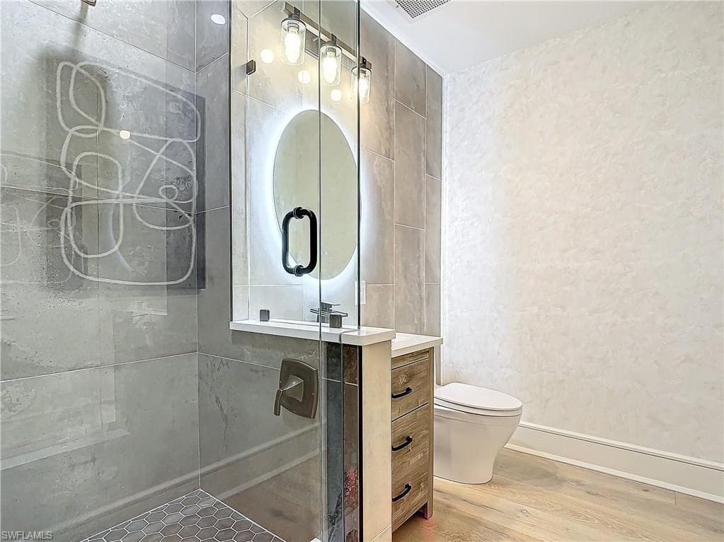 2745 1st ST # 111, FORT MYERS FL 33916-15