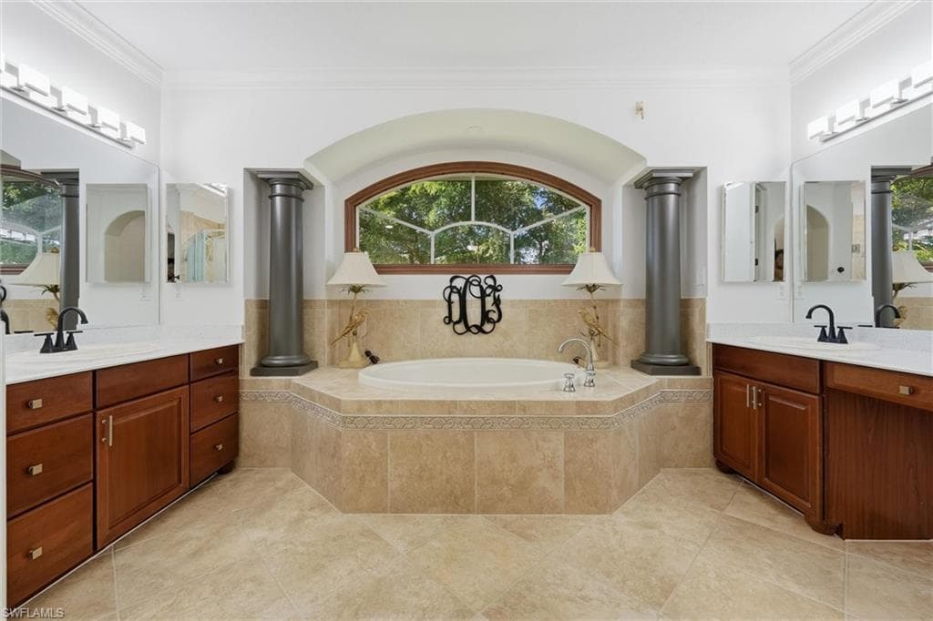 8620 El Mirasol CT, ESTERO FL 33967-18