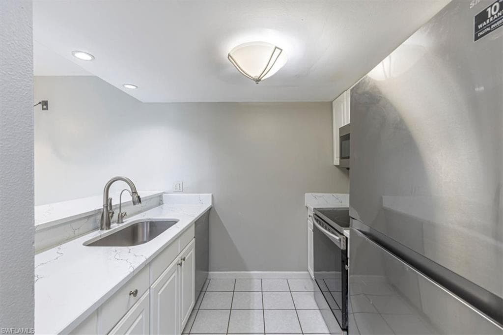 2885 Palm Beach BLVD # 307, FORT MYERS FL 33916-12