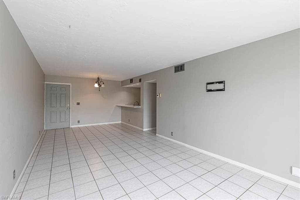 2885 Palm Beach BLVD # 307, FORT MYERS FL 33916-8